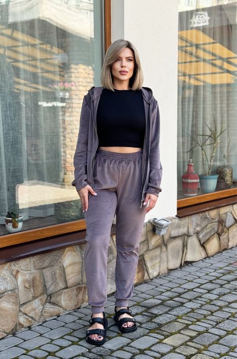 Оптовая продажа одежды от производителя в Украине