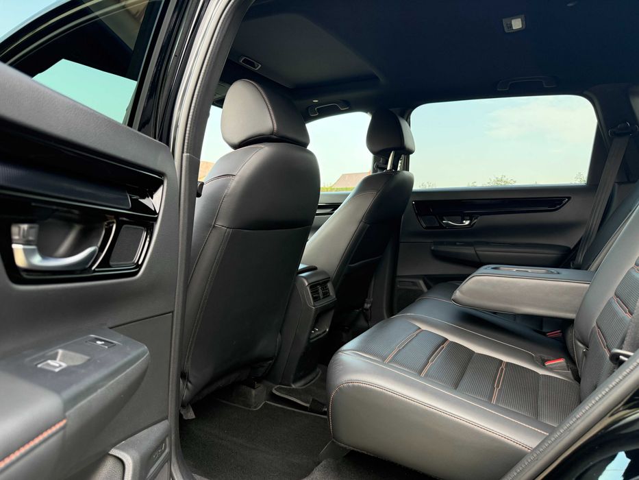 Honda CR-V Hybrid Touring AWD 2023, Канада, максимальна комплектація, 40 тис. км.