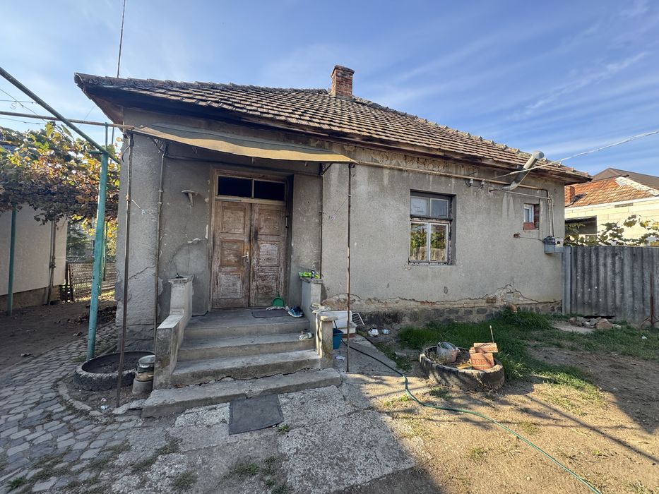 Продаж будинку з усіма комунікаціями