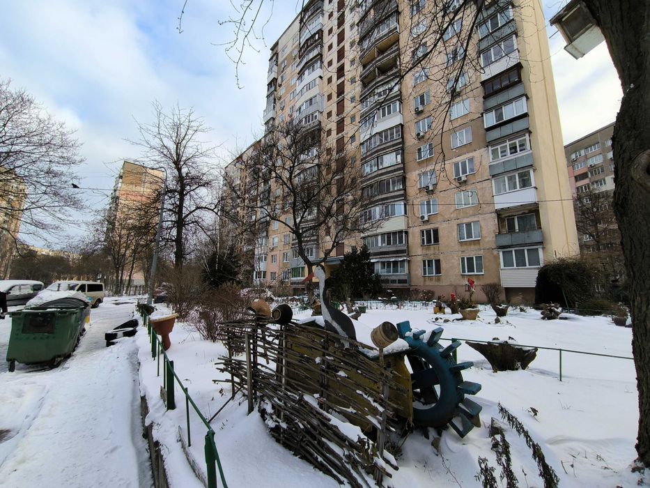 Продам 1-кімнатну квартиру, Подільський, Виноградарь, Гонгадзе 20-Ж