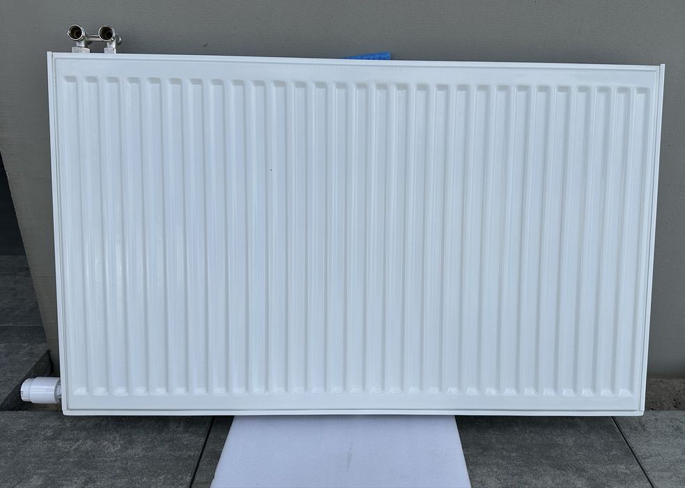 grzejnik panelowy 600x1000 bialy 1485W z glowica SCHLÖSSER