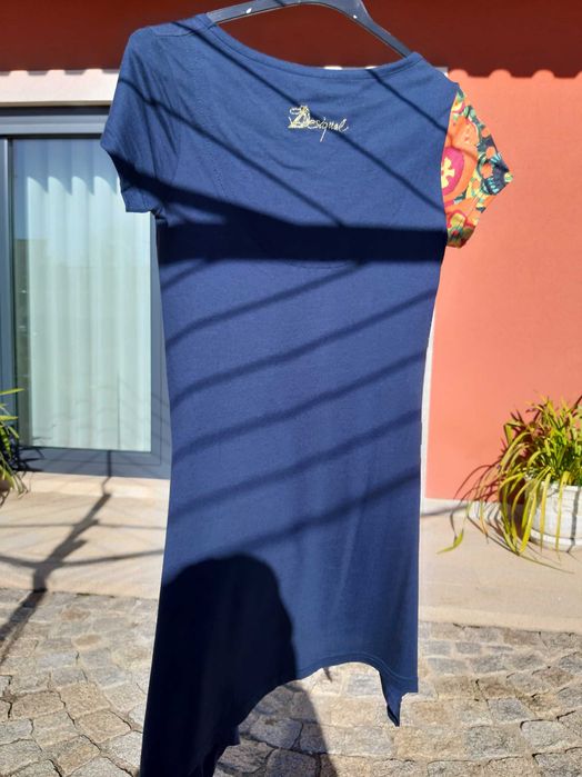 Saldos, Vestido da Desigual curto slim floral e círculos