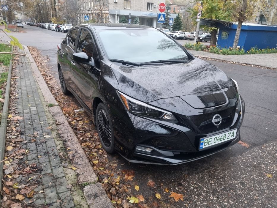 Аренда авто Nissan Leaf 2023г Батареня 62 КВт! Отличное состояние.