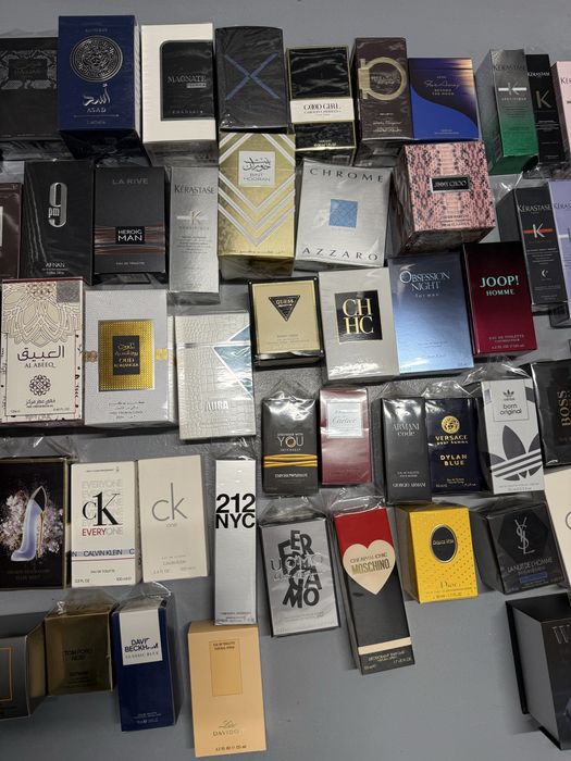Puste pudełka 80 sztuk po perfumach i kosmetykach
