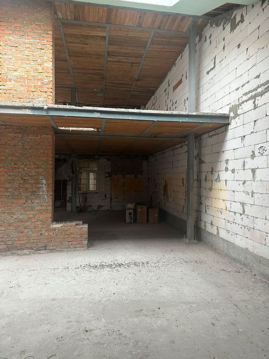 Продається квартира в 3-х рівнях на Дерибасівській
