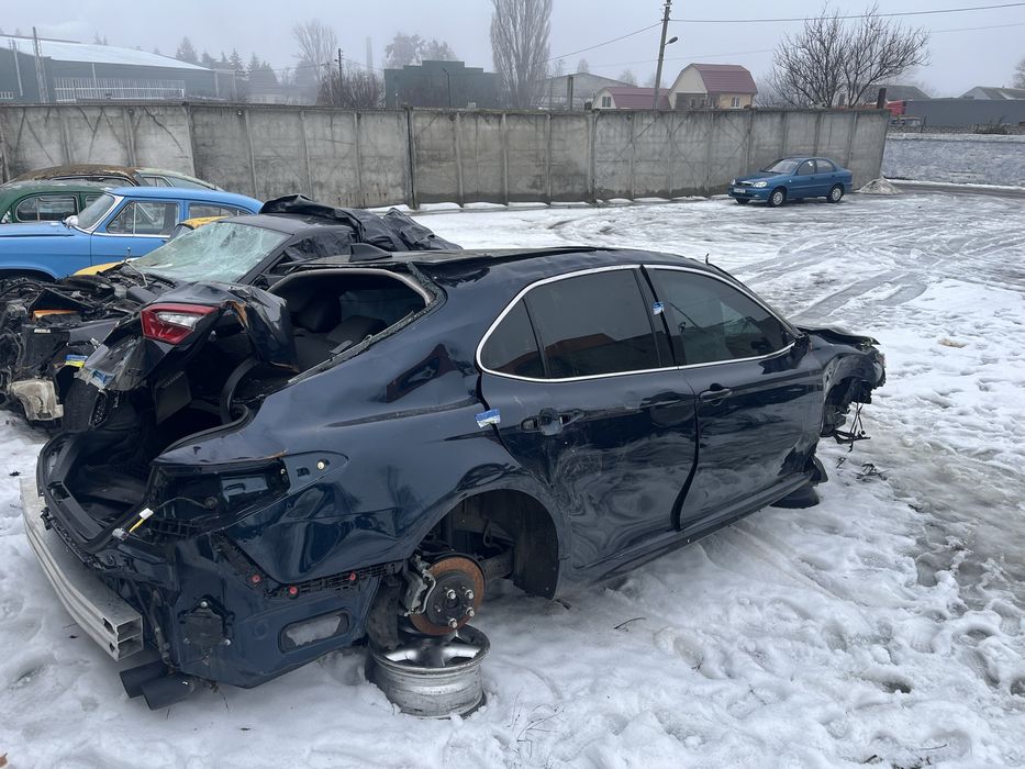 Продам Toyota camry 2020 року модельний 2021, з переоформленням