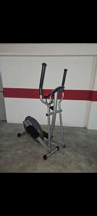 Elíptica Treo fitness E190