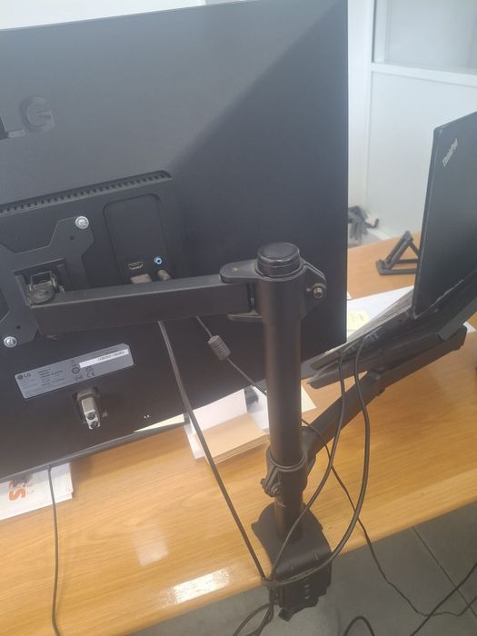 Monitor LG 32" e suporte