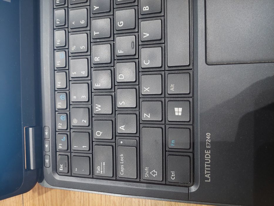 Dell e7240 i7 dodykowy, monitor Dell 24, stacja dokująca, 2x zasilacz