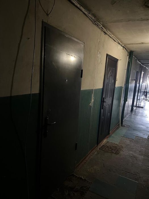 Продам приватизовану  кімнату 22,3 м2  в гуртожитку