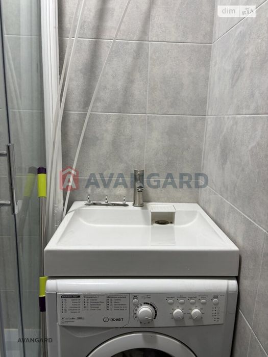 Продам 1-к Квартиру Центр Ленінський Район