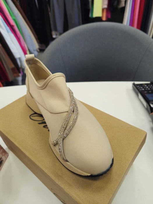 Sneakersy beżowe eleganckie blink lekkie r. 41,5 - 42 !!!