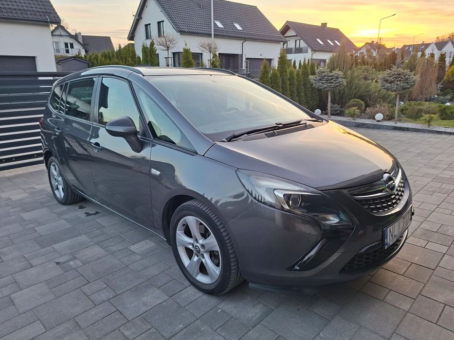Opel Zafira Tourer 2.0cdti 130KM NOWY ROZRZĄD kpl. NAWIGACJA stan IDEALNY zamiana