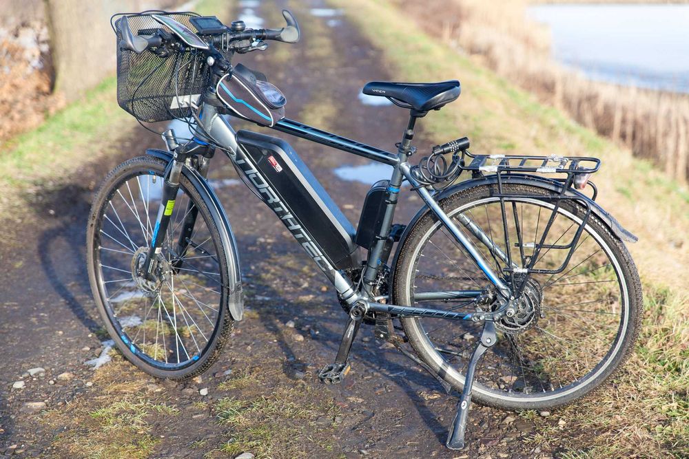 Rower elektryczny trekkingowy rama 22, moc 350W.