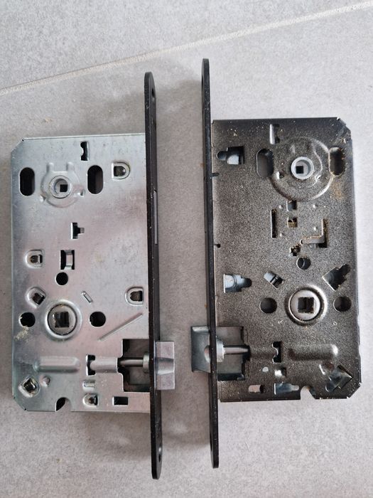 Zamek wpuszczany WC 4 sztuki