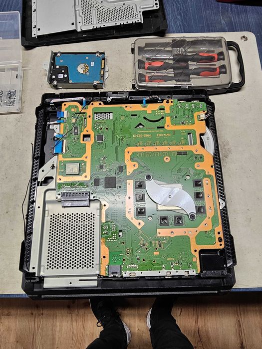Tani serwis Komputerowy - Montaż, Naprawa, Modernizacja, Sprzedaż