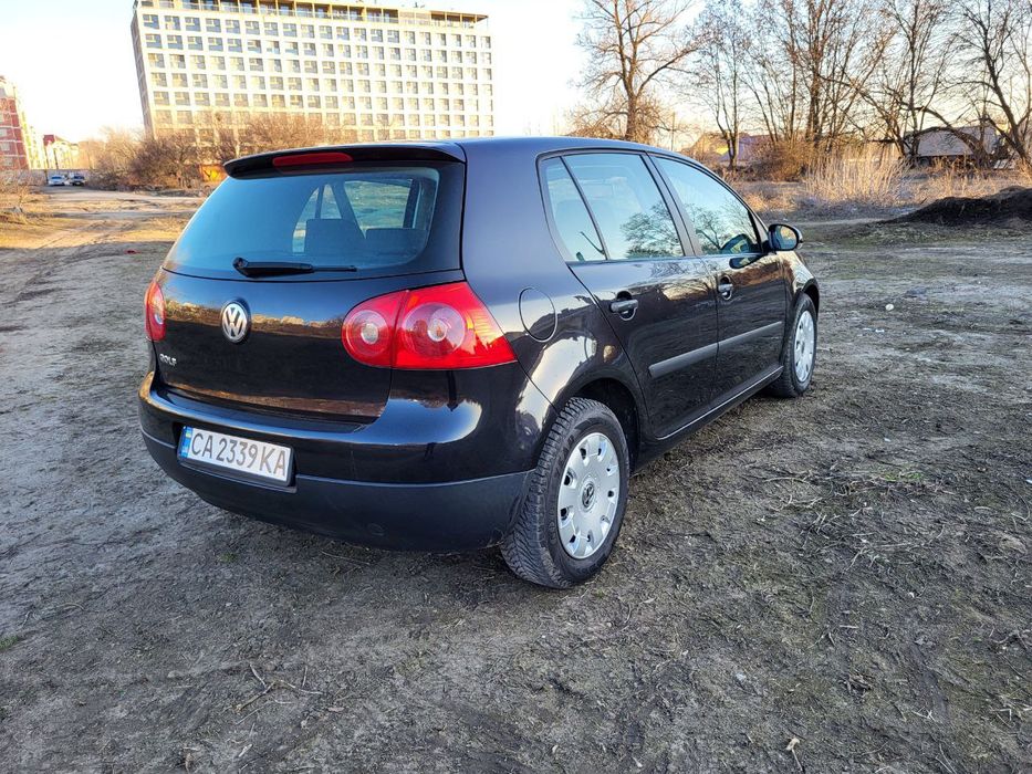 Volkswagen GOLF 5- 1,4Mpi бенз МКПП!