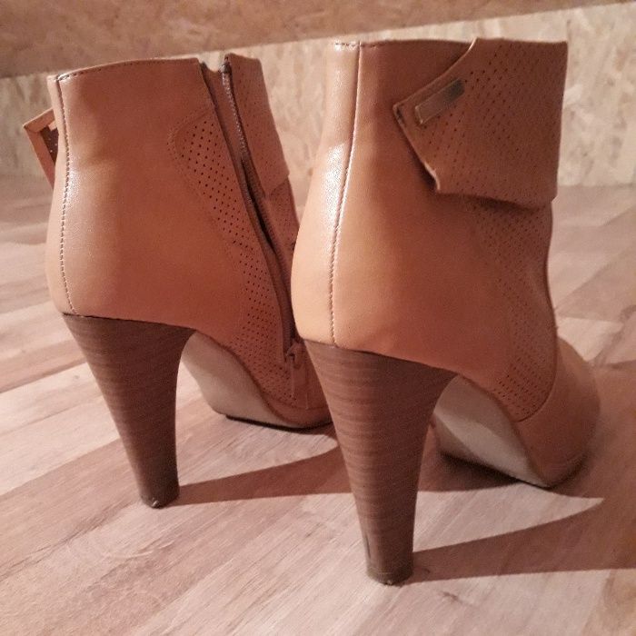 Botki 39 camel obcas