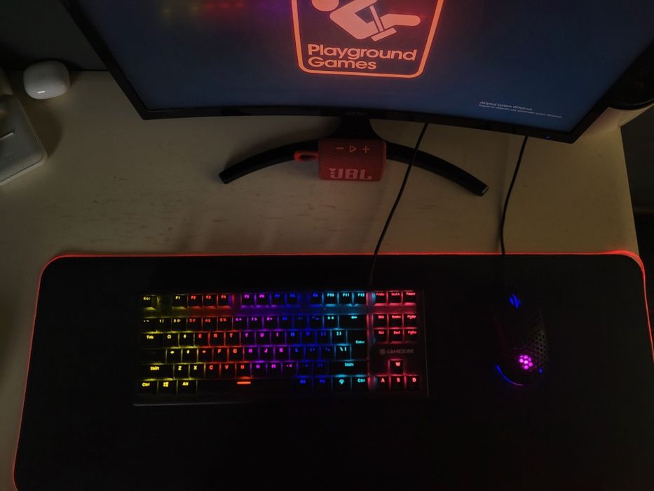 Komputer gamingowy I  GTX 1050TI  I  I5 7400  I z dodatkami