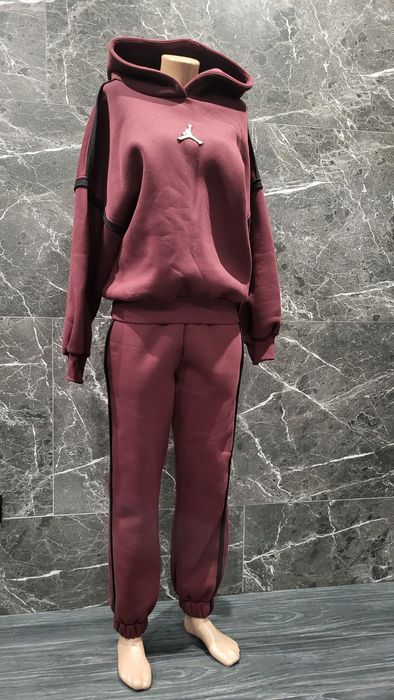 Жіночий костюм теплий