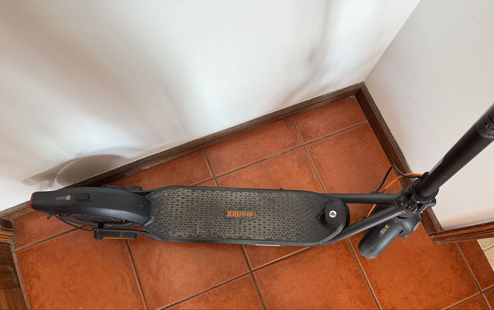 *Trotinete Elétrica SEGWAY NINEBOT F2 Pro E*