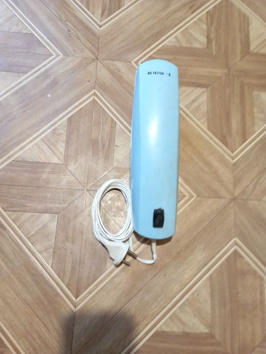 Электрощетка,--пылесос