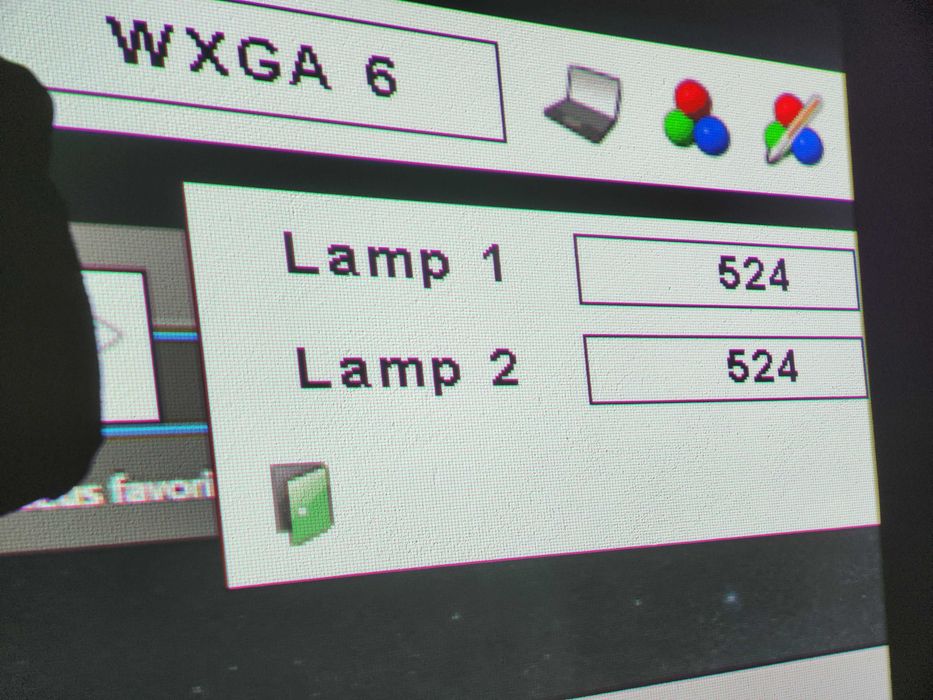 Projector de Vídeo Sanyo 9.000lumens