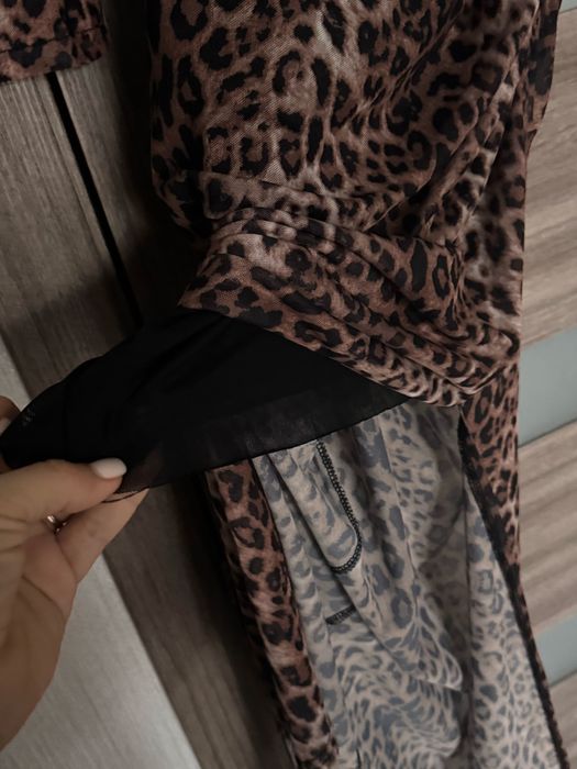 Тигровое платье в обтяжку