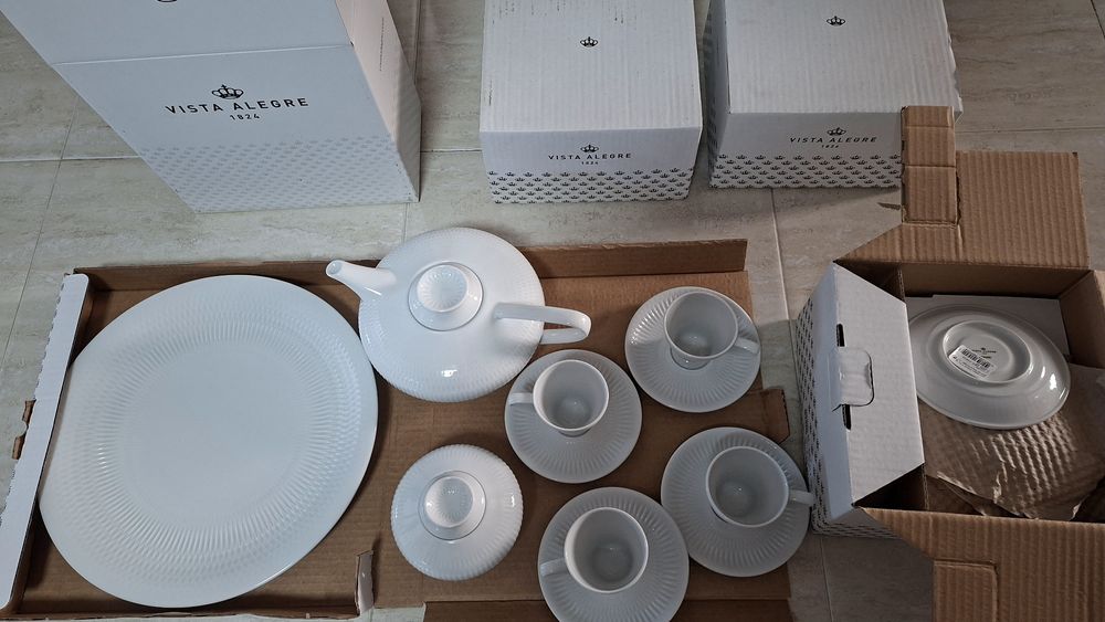 Conjunto Porcelana Vista Alegre Novo