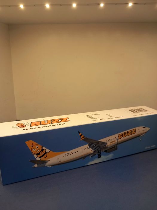 Model samolotu Buzz Boeing 737 Max 8 1:200
