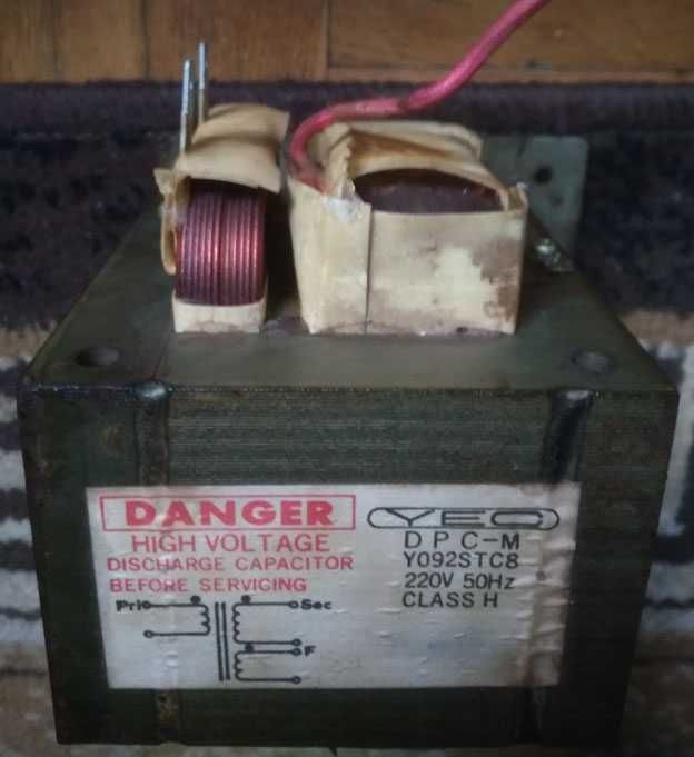 Duży transformator  DPCM Y092STC8