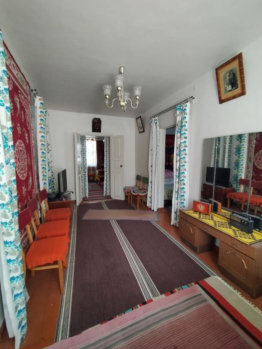 Продається гарний будинок в Садках.