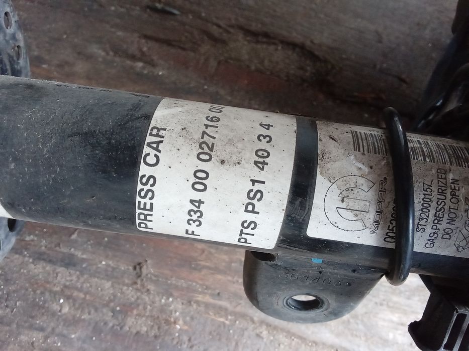 Zwrotnica mcperson amortyzator przód i tył Fiat 500X 1.4 T