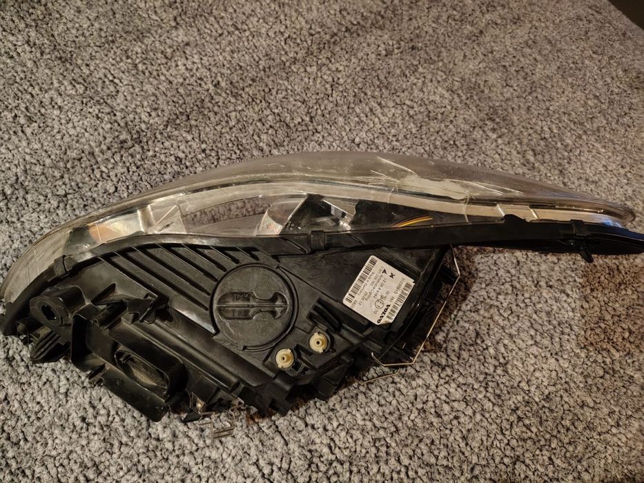 Otica lado direito volvo c30