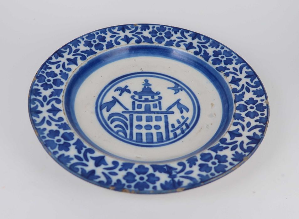 Prato em faiança antiga Portuguesa