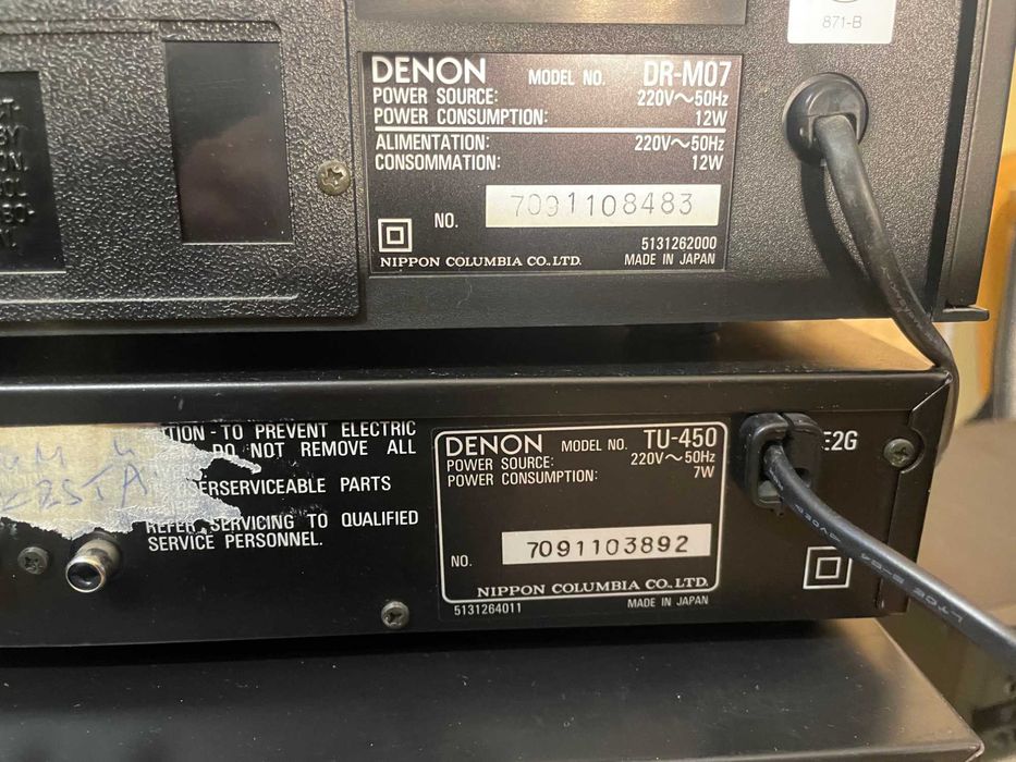 Касетна дека, тюнер Denon.