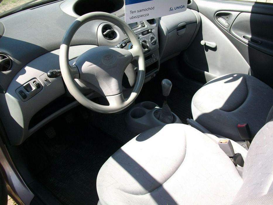 Toyota Yaris w bardzo dobry stan techniczny