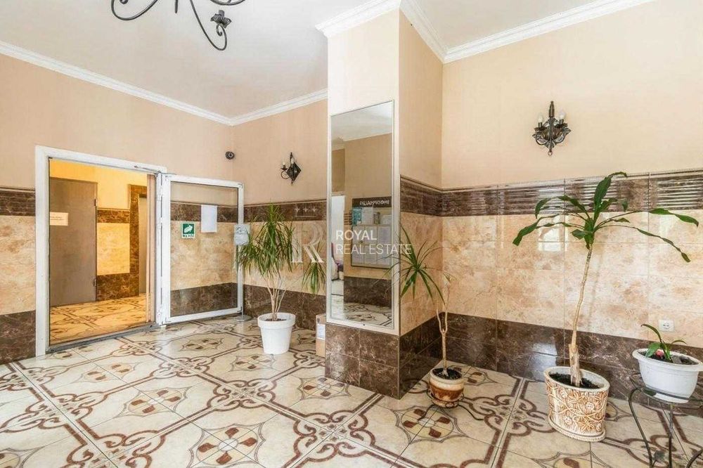 Продаж Квартира Київ ЖК «Оазис» Оболонь 2 кімнати 73,5 м² Вид на Дніпро 12 поверх Кладова Яхт-клуб Набережна Престижна локація Інфраструктура