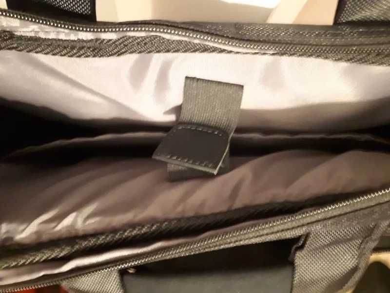 Torba na laptopa Dell 18"nowa duża, nowa
Nowy bez metki·DELL