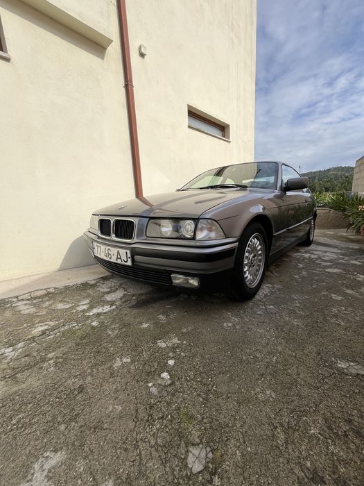 1992 BMW E36 318is coupe