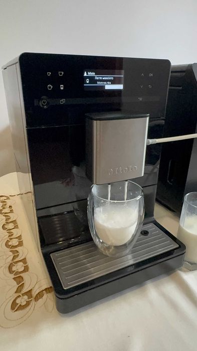 Кофемашина MIELE CM 5400