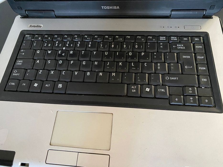 Portátil Toshiba Satellite L40-18L