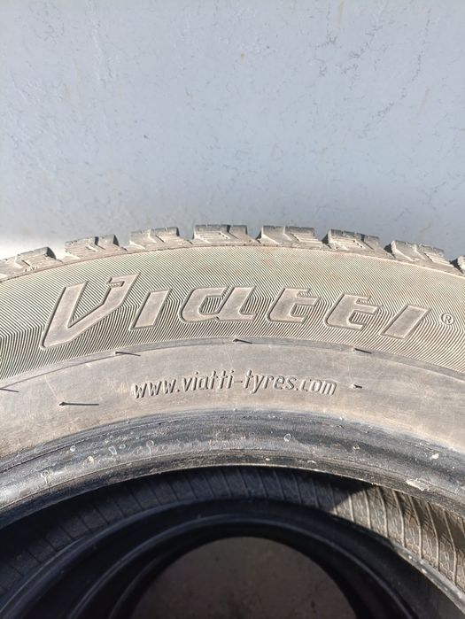 Шини Зима 215/60 R 17