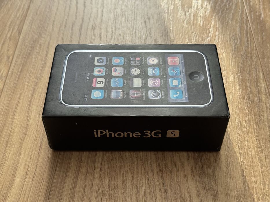 Iphone 3Gs z pudelkiem