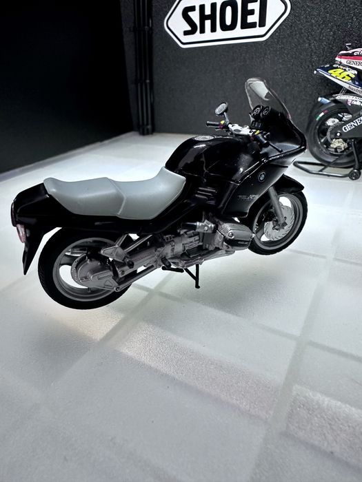 Miniatura BMW R 1100 RS Escala 1/24 Minichamps
