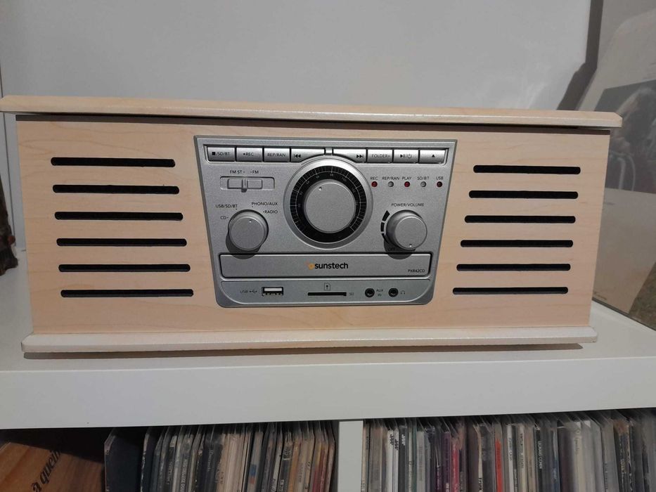 Gira-Discos com leitor de CD Sunstech