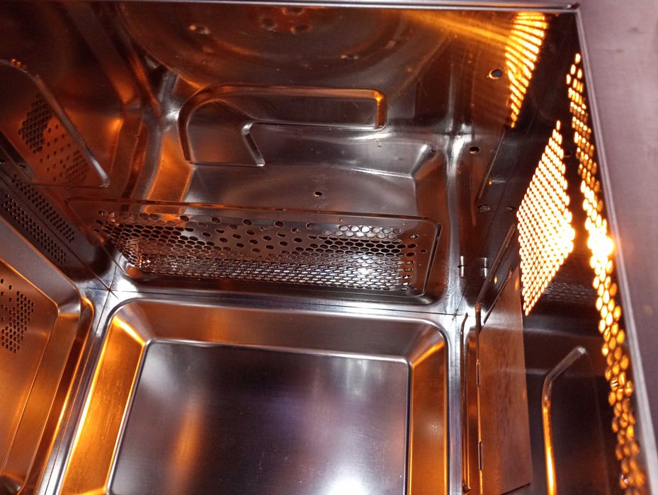 Microondas 26L, usado, em ótimo estado