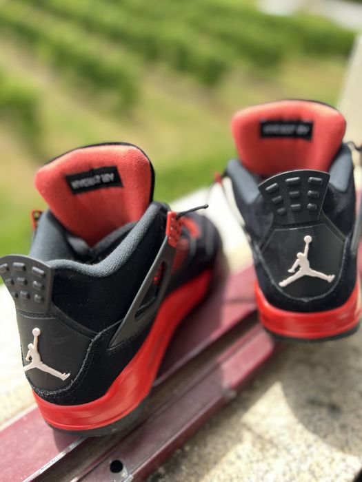 Air jordan 4 black /red