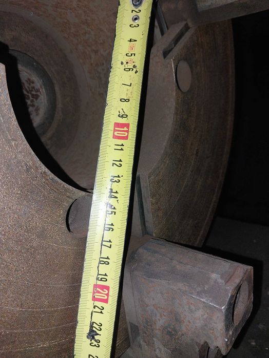 Токарний станок 1 М 63