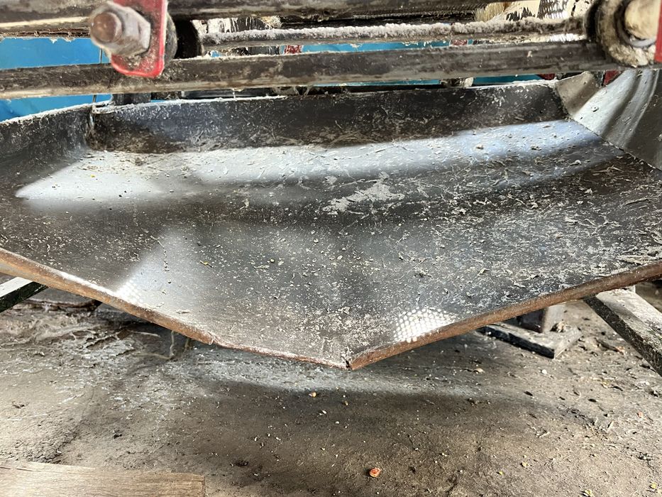 Калібрувальна машина для виготовлення крупи із електродвигуном